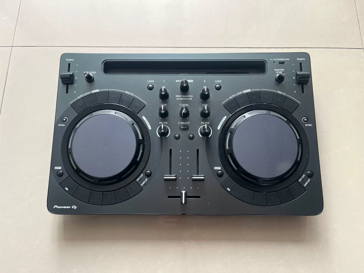 Pioneer DDJ-WeGO4 – DJ Controller – actual item photograph 1
