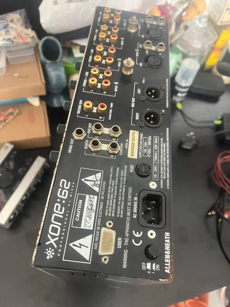 Allen & Heath Xone:62 DJ Mixer – source photograph 8