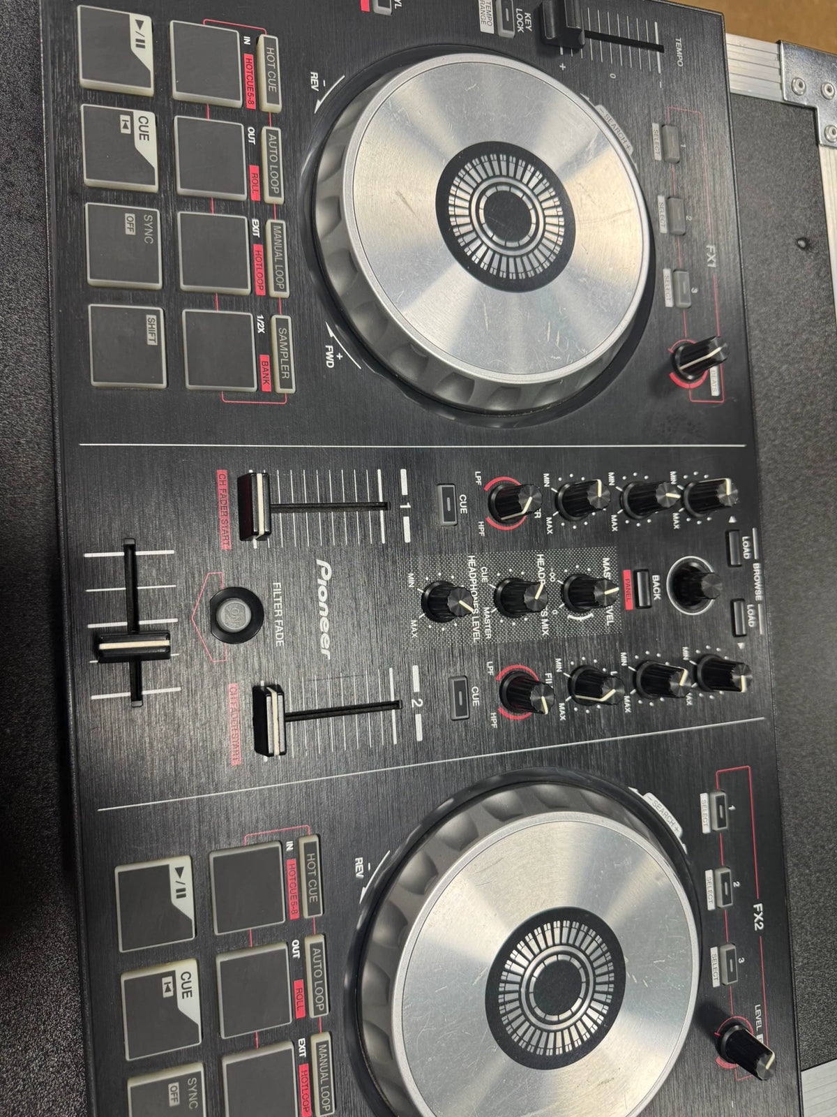 Pioneer DDJ-SB DJ Controller – Used – actual item photograph 3