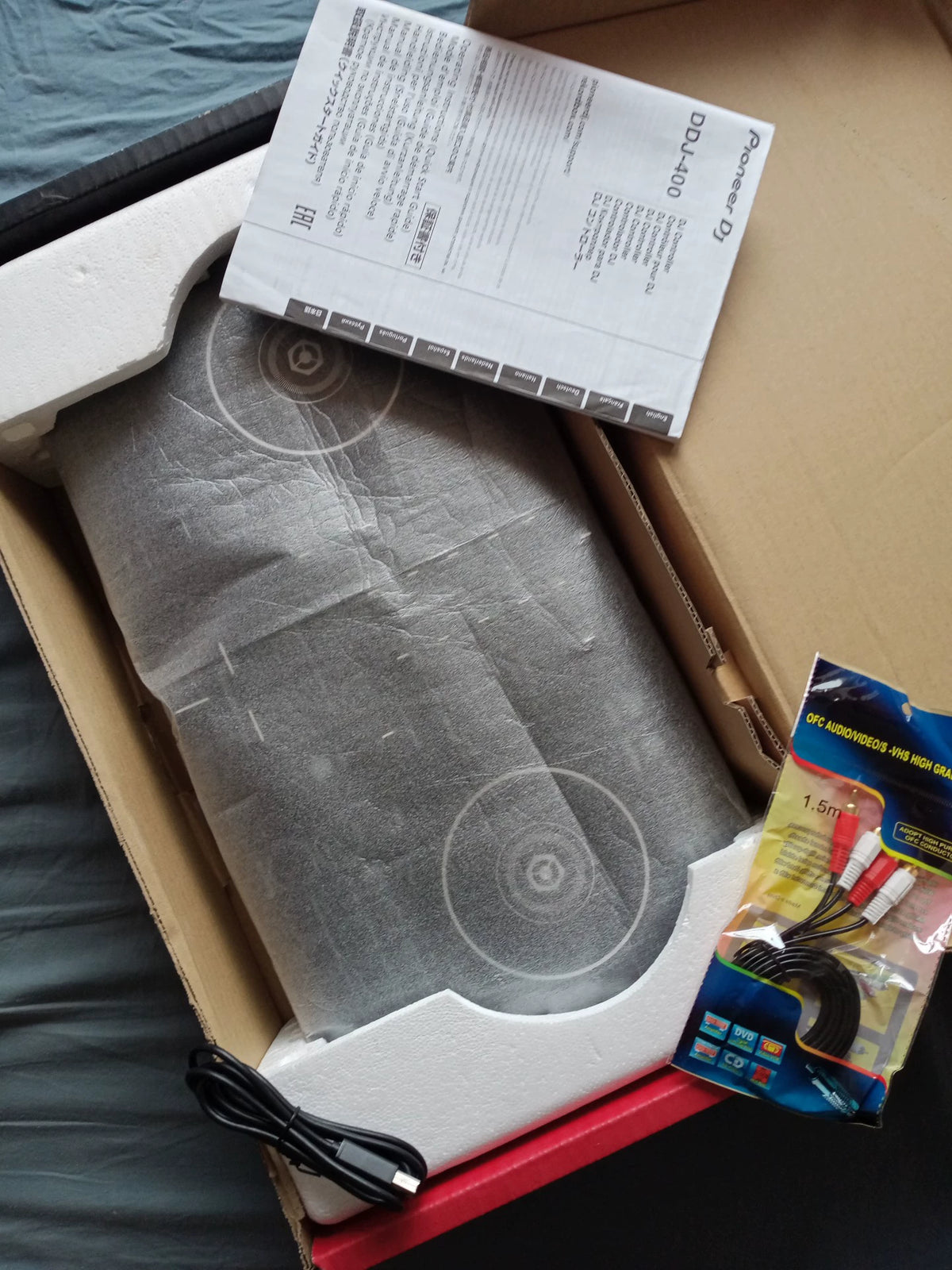 Pioneer DJ DDJ-400 – Used DJ Controller – actual item photograph 2