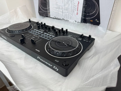 Pioneer DJ DDJ-REV1 – New Open-Box Controller – detail 7
