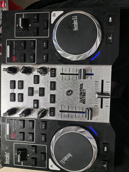 Hercules DJControl Instinct S Series – USB DJ Controller – actual item photograph 1