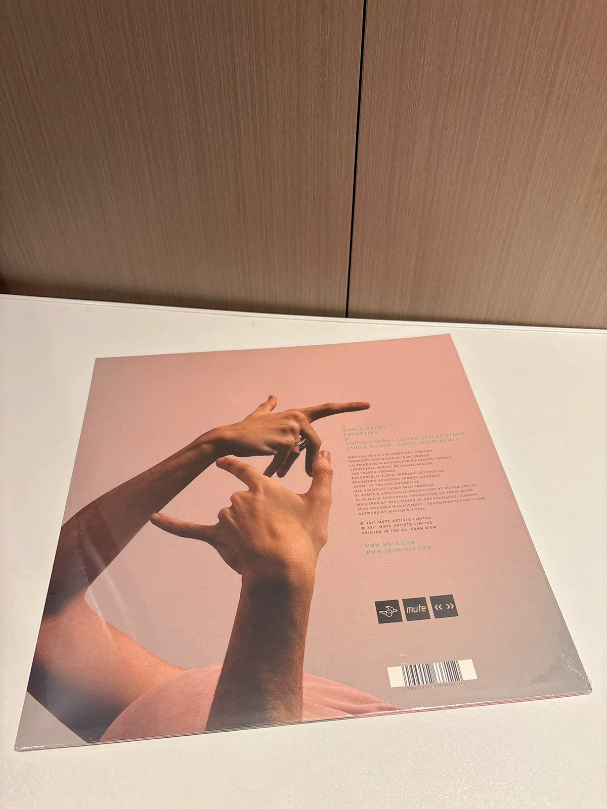 S.C.U.M – Amber Hands (Vinyl) – photo 2