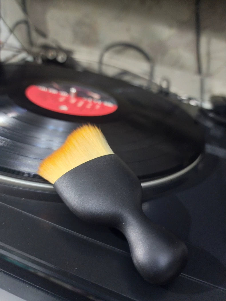 Soft-Bristle Vinyl Record Cleaning Brush – actual product photo 7