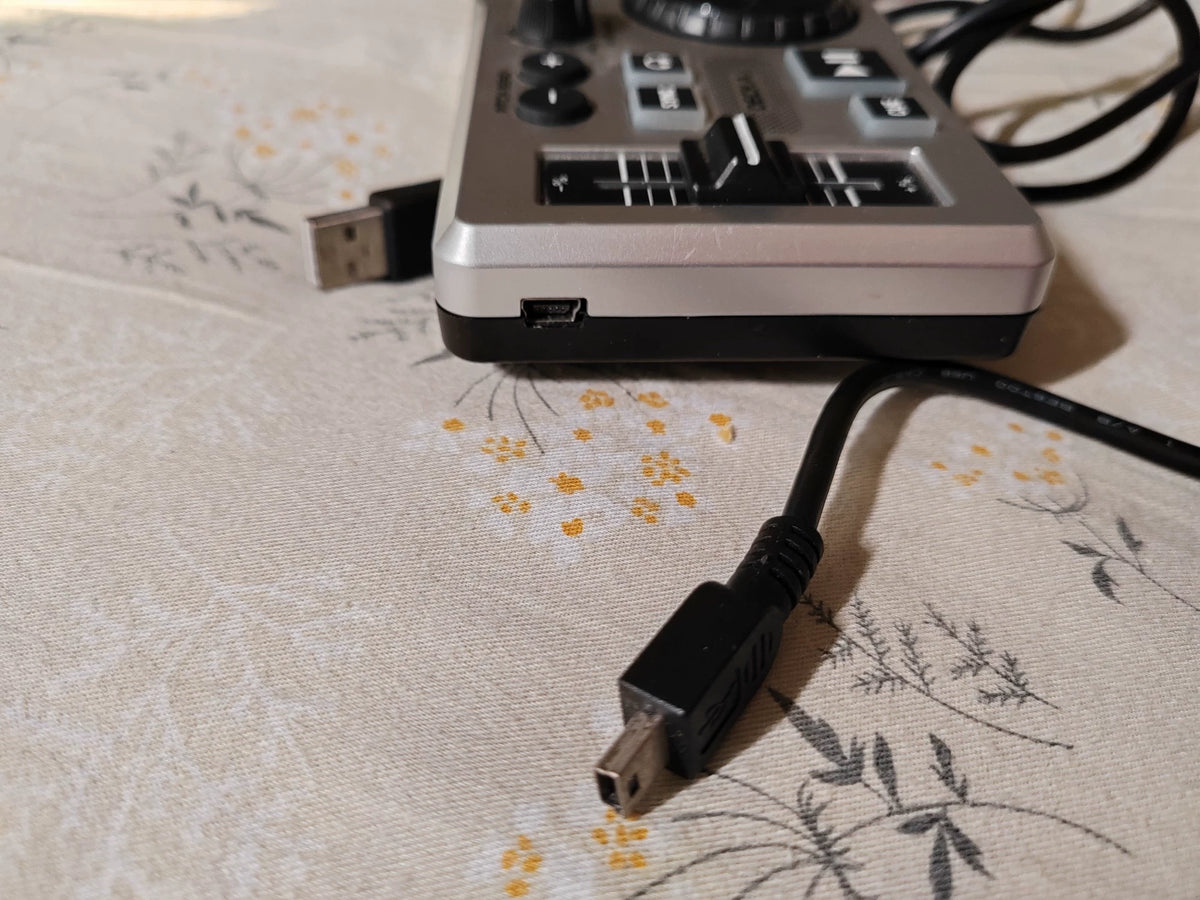ION DJ2GO – Silver USB DJ Controller with Cable – actual item photograph 7