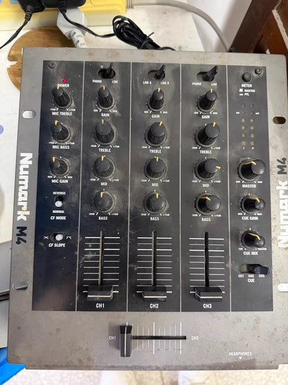 Numark M4 – Three-Channel DJ Mixer with Adaptor – actual item photograph 2