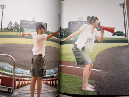 Masami Nagasawa – Touch Visual Movie Book — detail 3