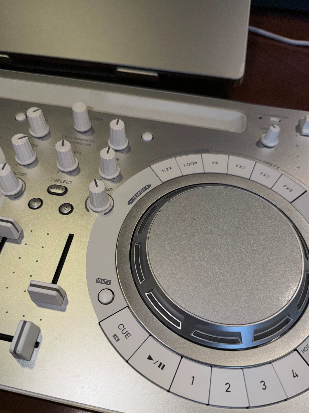 Pioneer DDJ-WeGO4 – White DJ Controller – actual item photograph 3