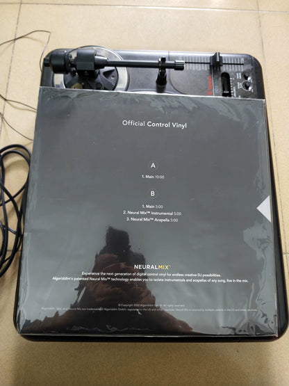 Algoriddim djay – Control Vinyl with Dr. Suzuki Slipmat