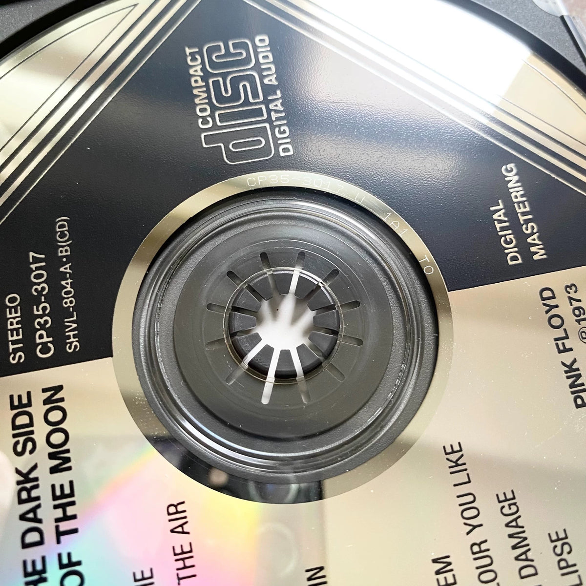 Pink Floyd – The Dark Side of the Moon – Japanese Black Triangle CD – actual item photograph 5