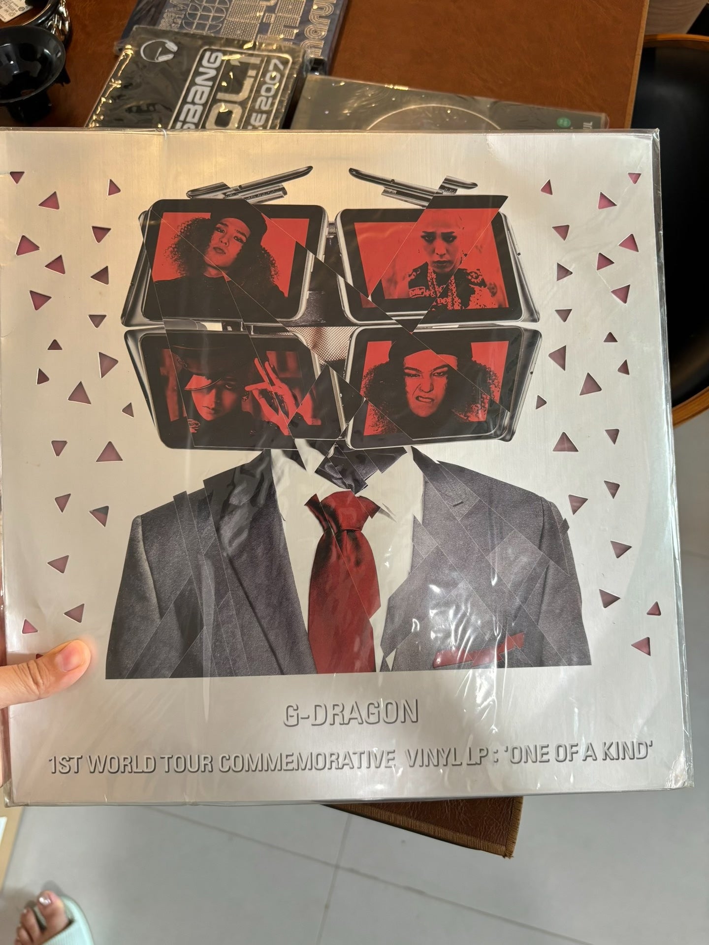 G-DRAGON – One of a Kind World Tour Commemorative Vinyl