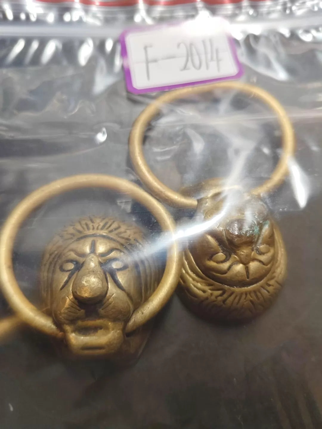 Pair of Brass Lion-Head Ring Pulls, 7 cm – source photo 9