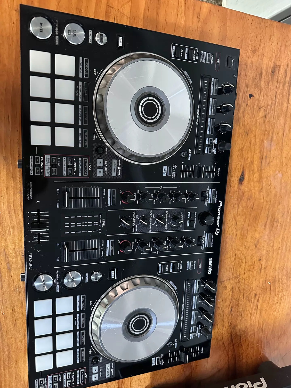 Pioneer DJ DDJ-SR2 – Used DJ Controller – actual item photograph 2