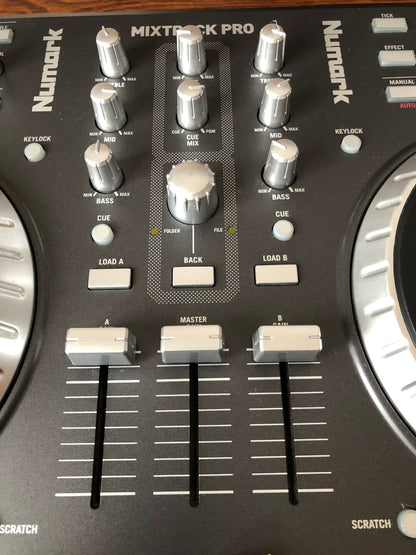Numark Mixtrack Pro – DJ Controller with Cables & Documentation – actual item photograph 3