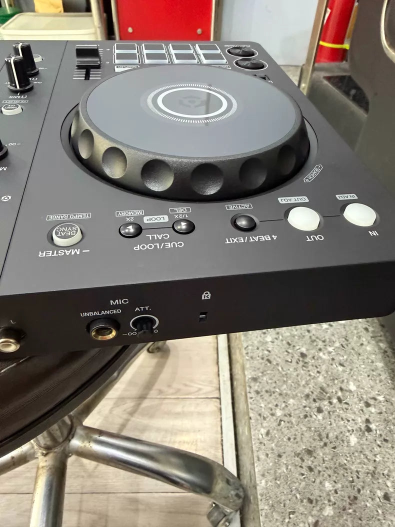 Pioneer DJ DDJ-FLX4 – Two-Channel DJ Controller