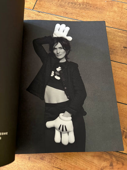 Karl Lagerfeld – The Little Black Jacket: Chanel’s Classic Revisited — product detail 5