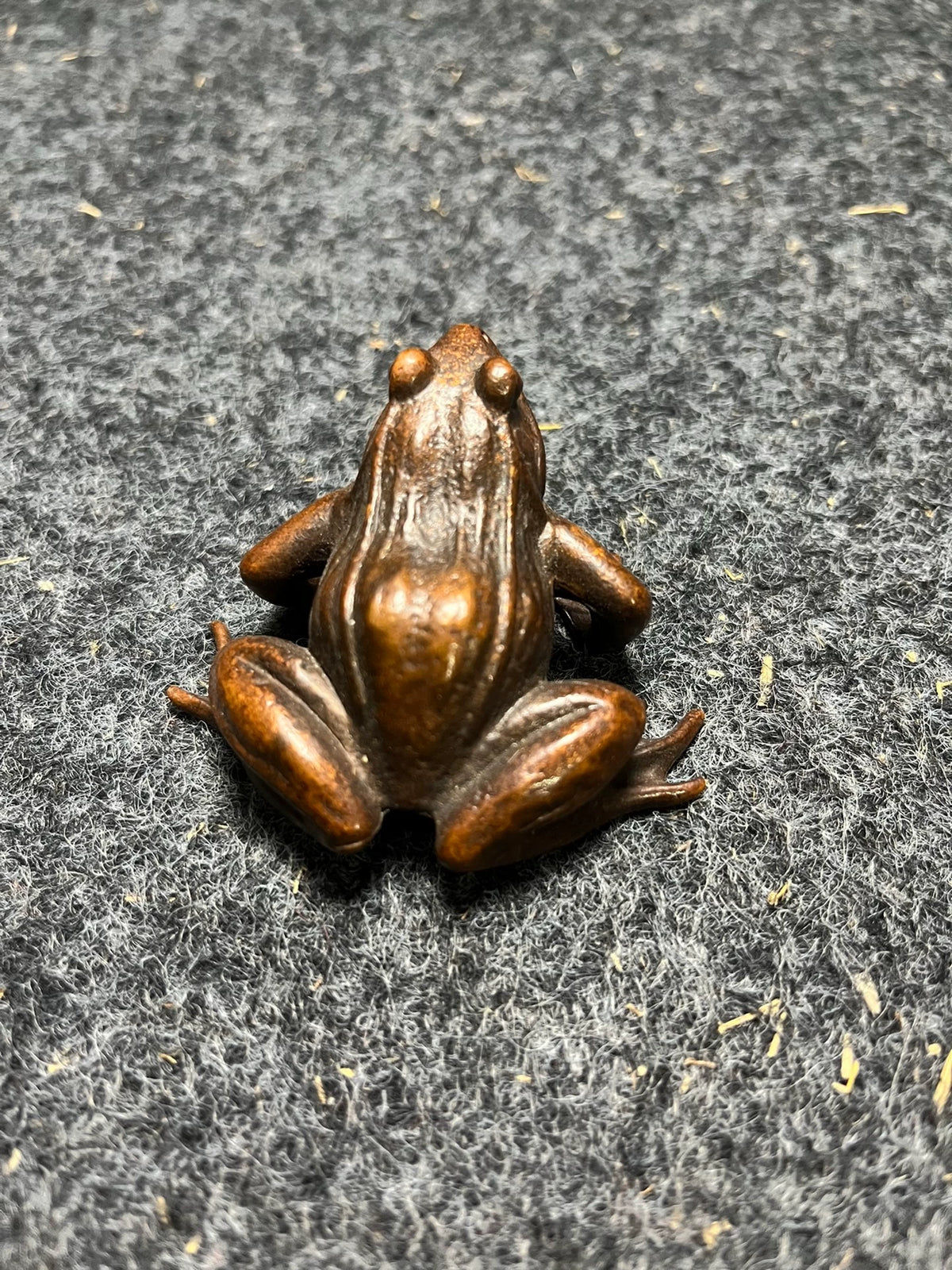 Small Brass Frog Ornament, 5.7 × 6 cm – source photo 4