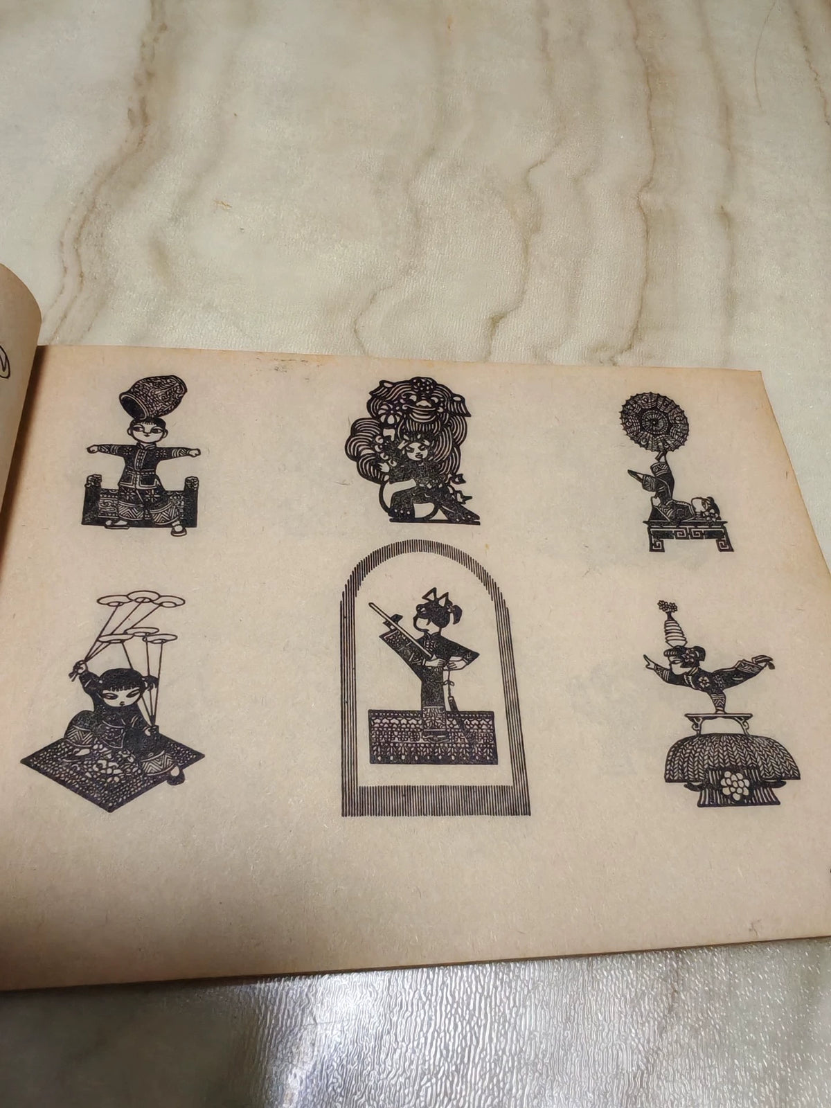 Decorative Illustration Collection / 题花图案集 (Book) – source photo 4
