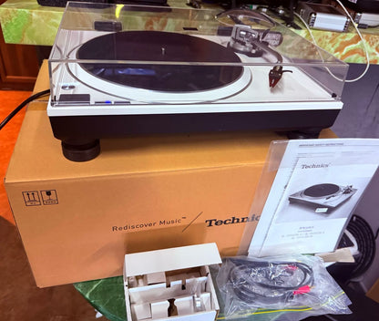 Technics SL-1500C – White Turntable with Ortofon 2M Red – detail 8