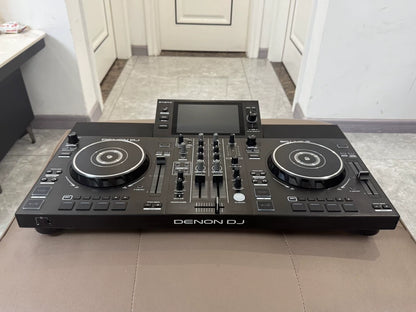 Denon DJ SC LIVE 2 Standalone DJ System – source photograph 3
