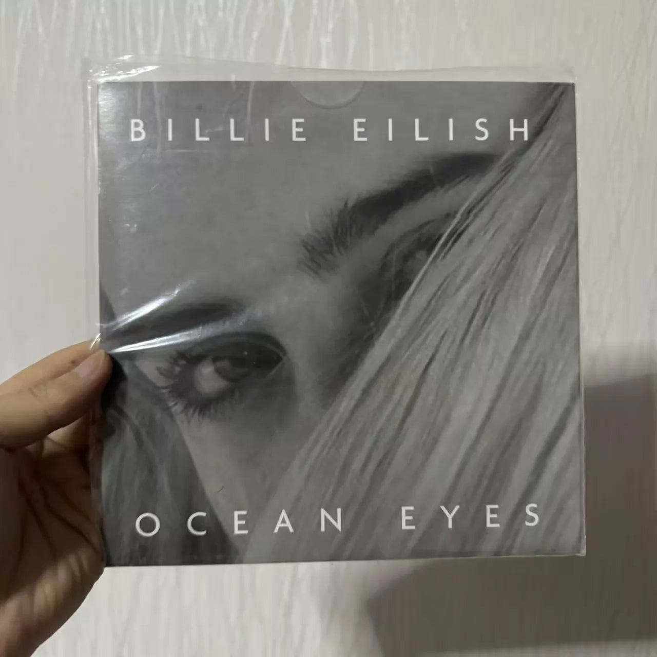 Billie Eilish – Ocean Eyes (Translucent Turquoise 7-inch)
