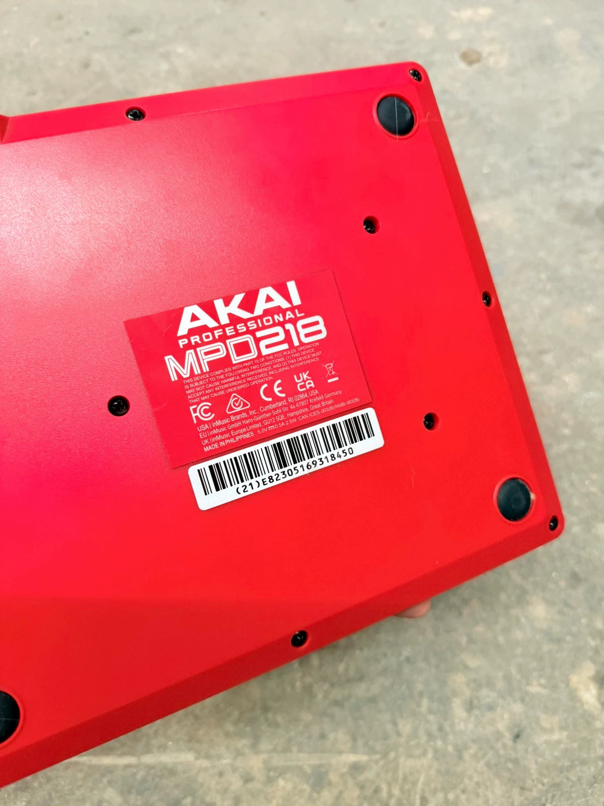 Akai MPD218 – Black & Red MIDI Pad Controller – actual item photograph 2