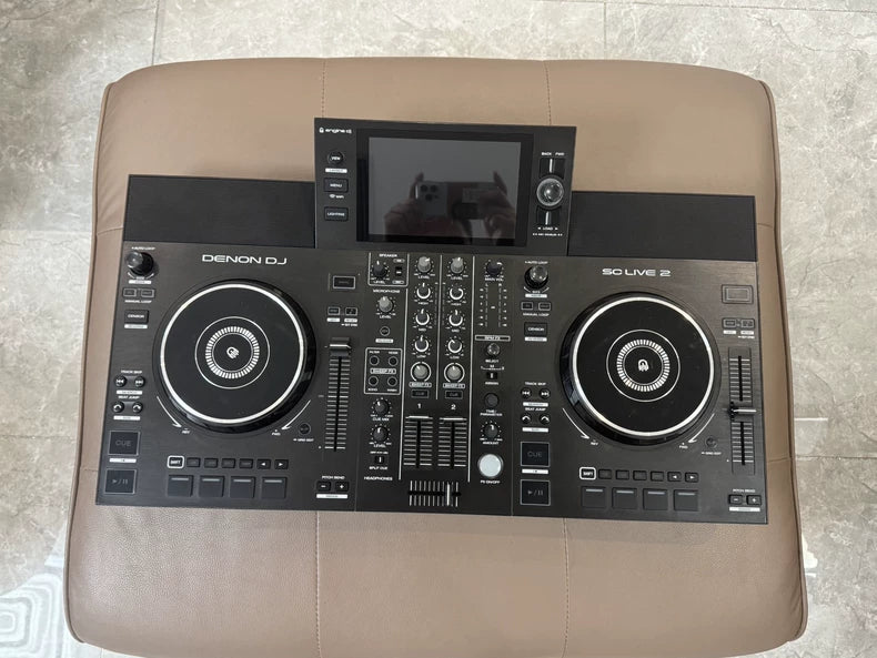 Denon DJ SC LIVE 2 Standalone DJ System – source photograph 4