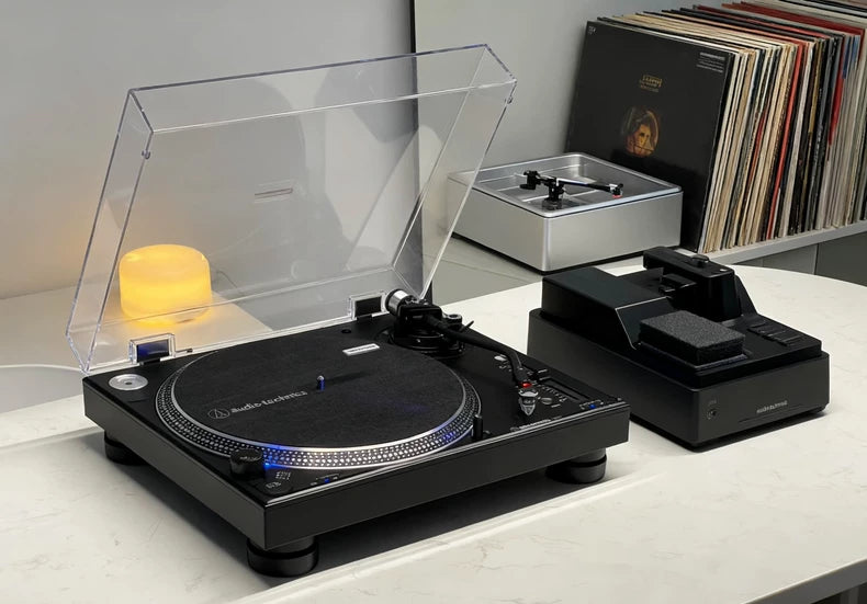 Audio-Technica AT-LP140XP Direct-Drive DJ Turntable – New – product view
