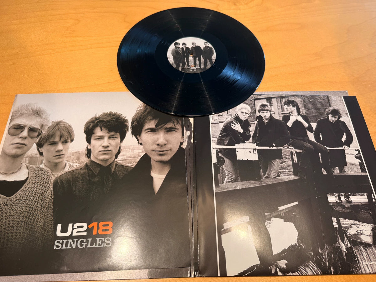 U2 – 18 Singles – Vinyl, Opened – detail 2