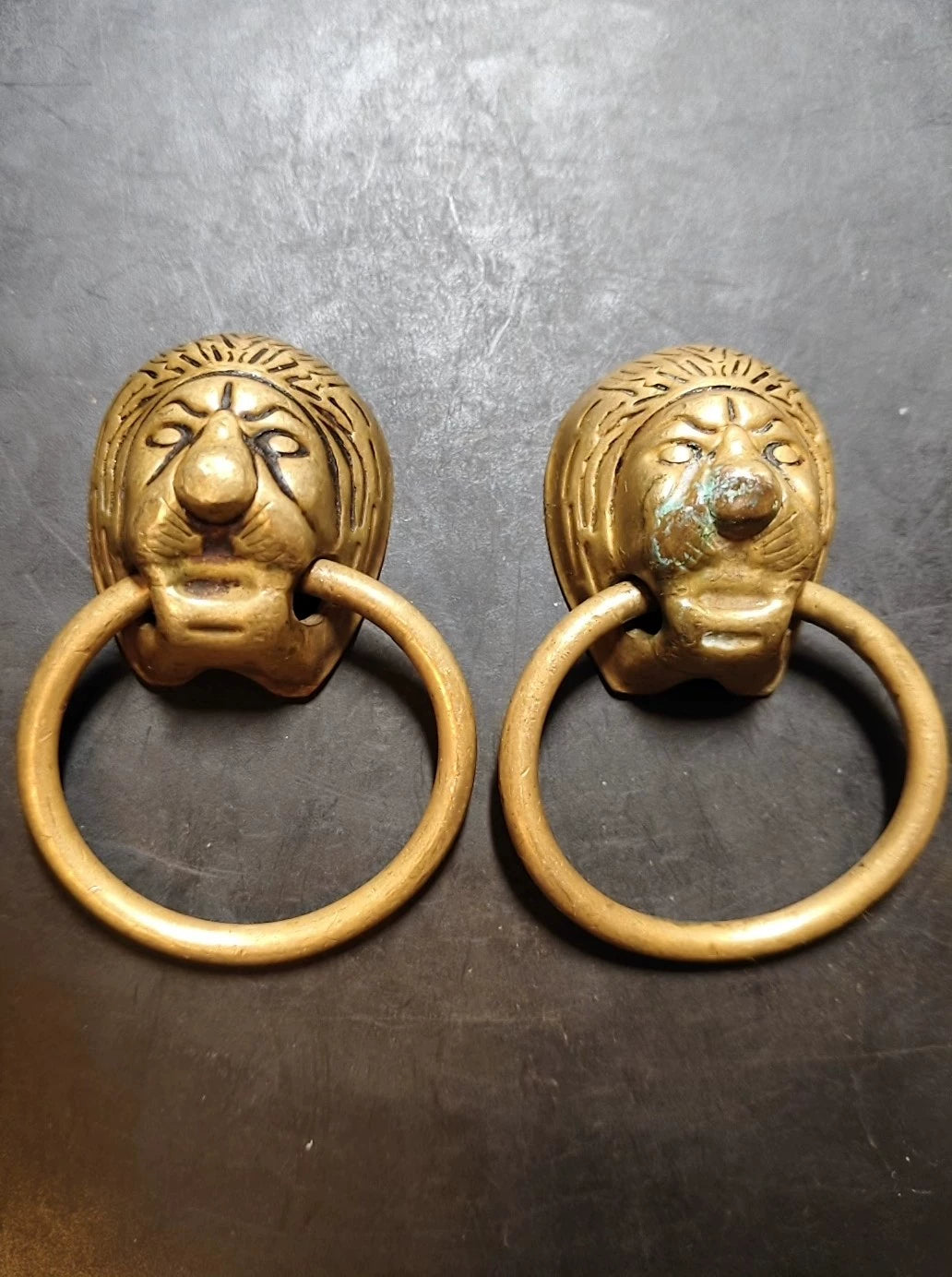 Pair of Brass Lion-Head Ring Pulls, 7 cm – source photo 1