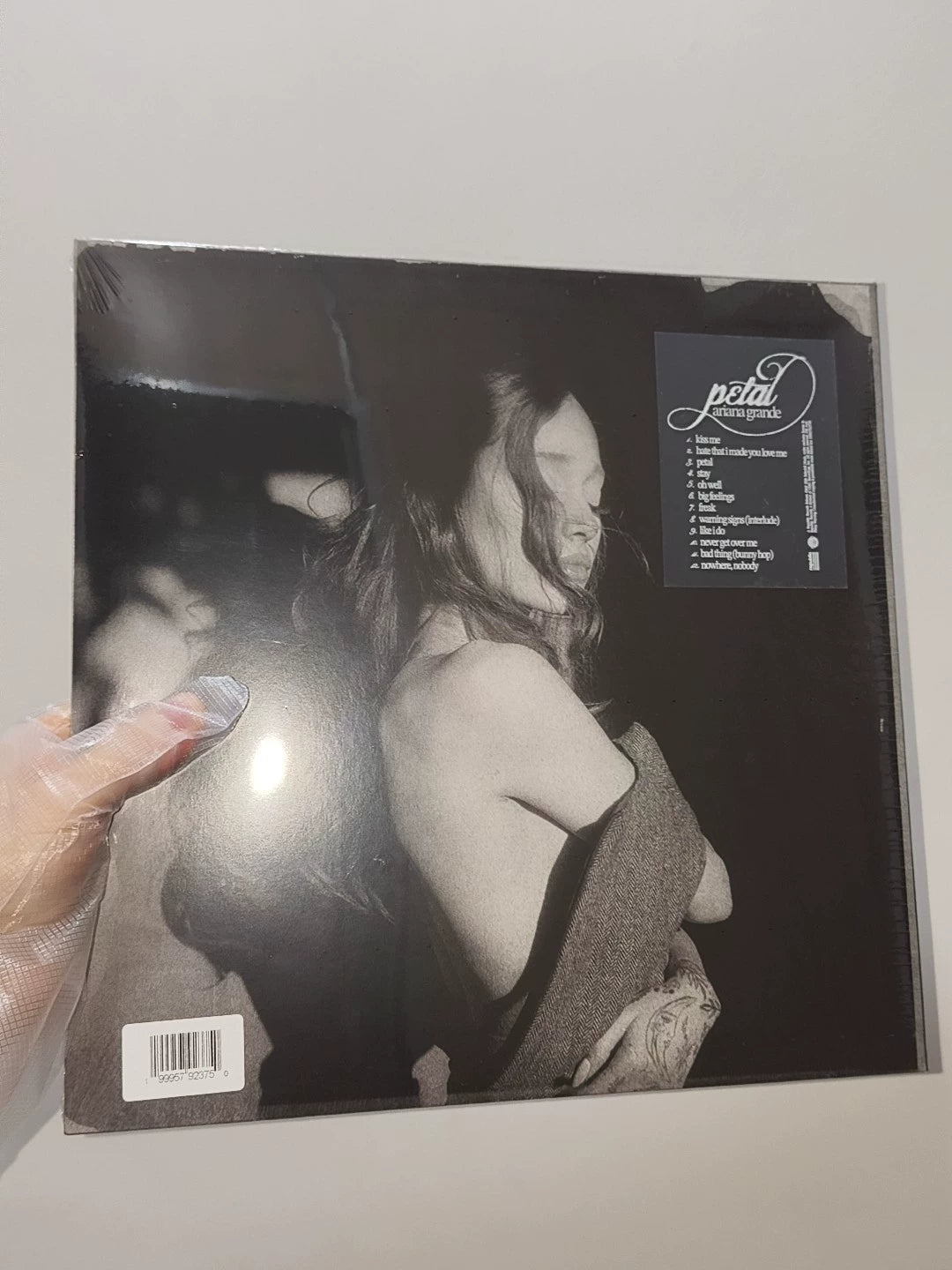 Ariana Grande – petal – Clear Vinyl (LP) — photo 2