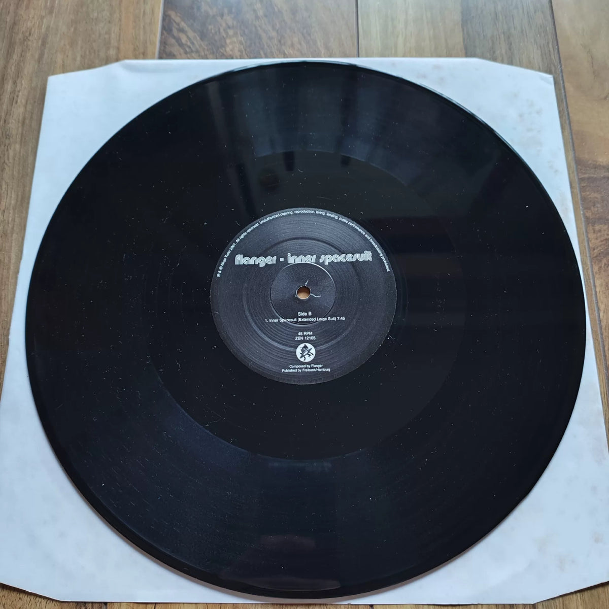 Flanger – Inner Spacesuit EP (12") – photograph 3