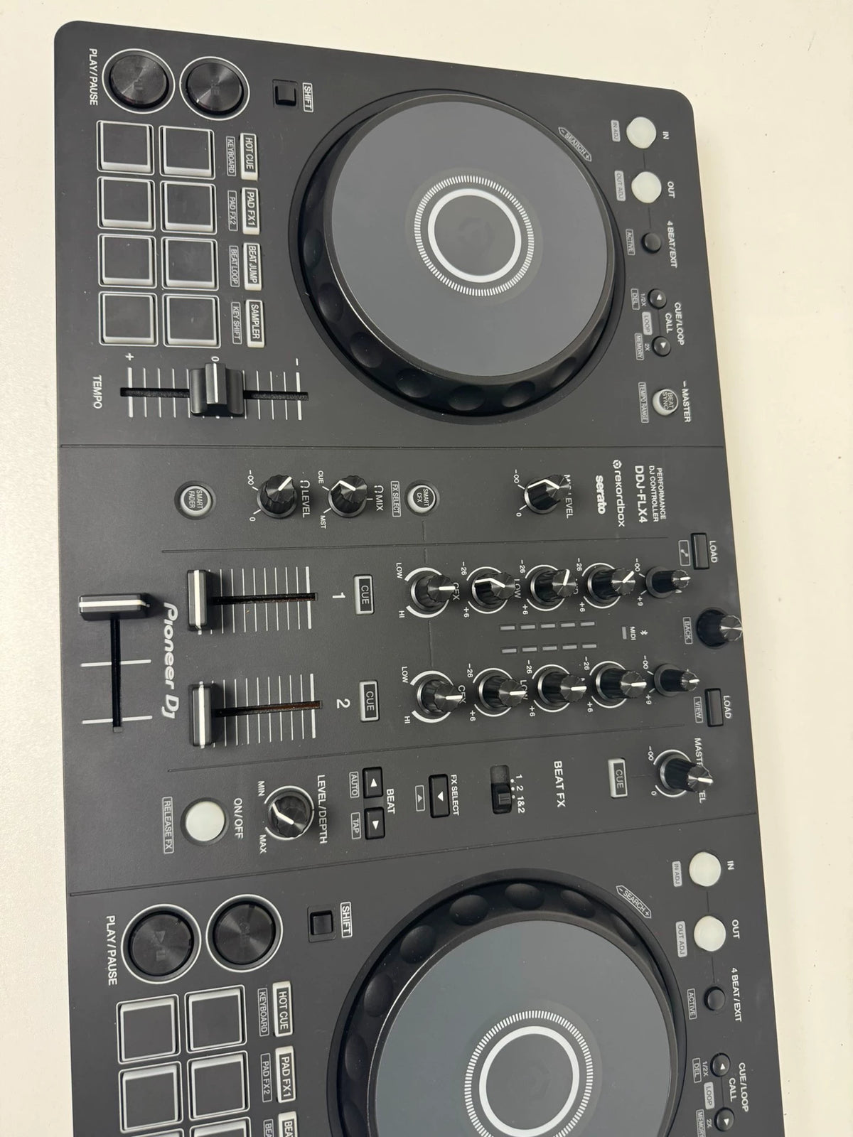 Pioneer DJ DDJ-FLX4 Controller – Used – actual item photograph 3