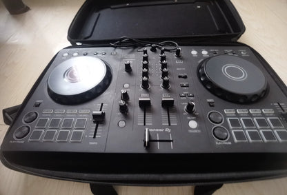 Pioneer DJ DDJ-FLX4 – Used DJ Controller – actual item photograph 1