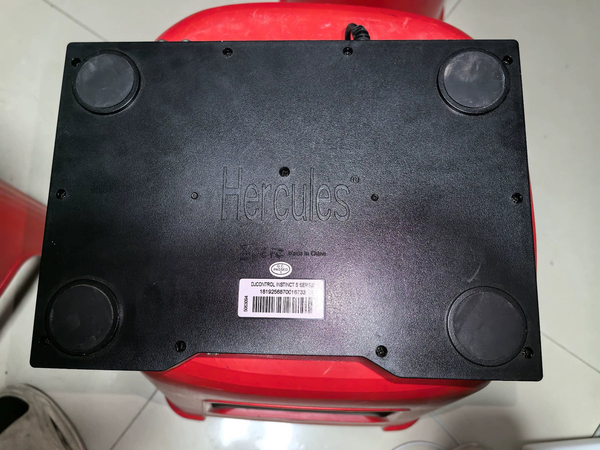 Hercules DJControl Instinct S Series – USB DJ Controller – actual item photograph 6