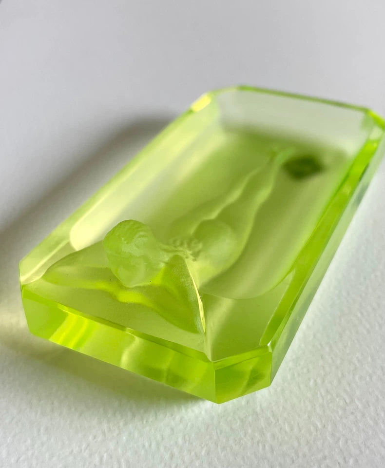 Desna / Heinrich Hoffmann – Meditating Woman Vaseline Glass Sculpture – actual product photo 2