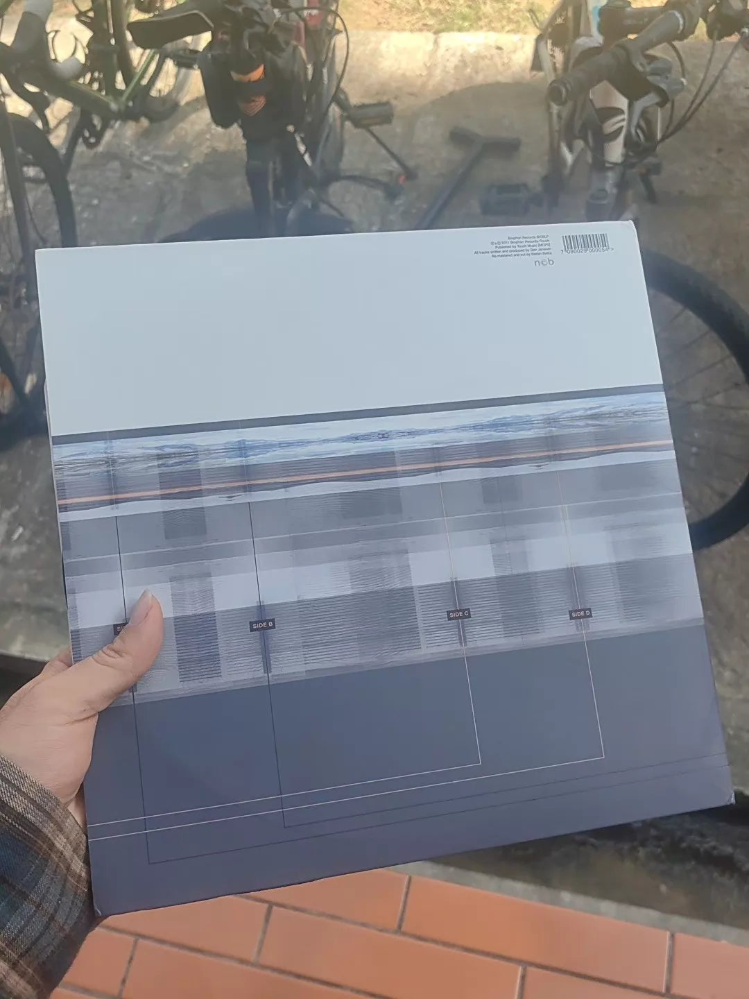 Biosphere – Substrata (2LP) – photograph 2