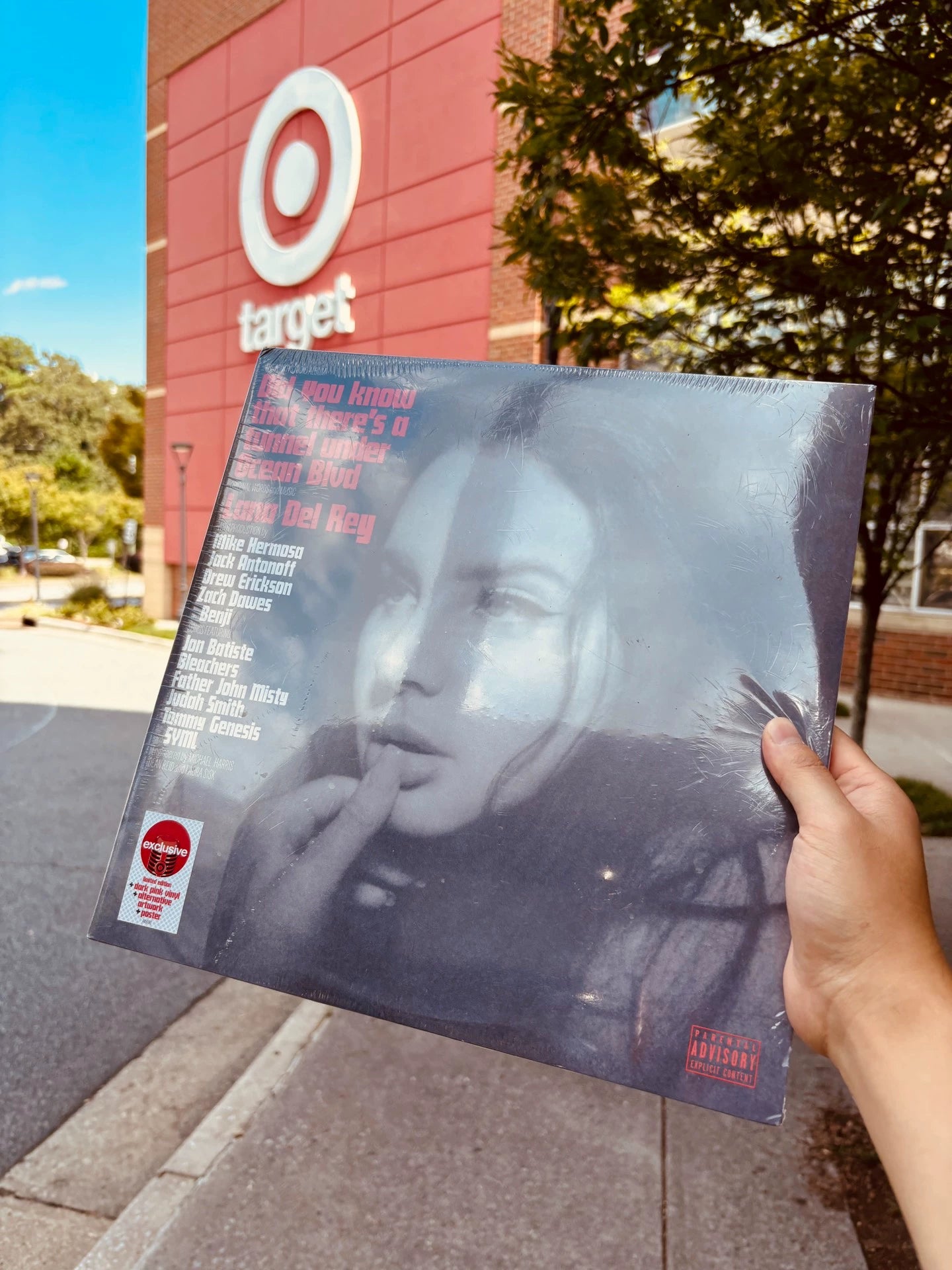 Lana Del Rey – Did You Know That There’s a Tunnel Under Ocean Blvd – Target Red Vinyl (2LP)