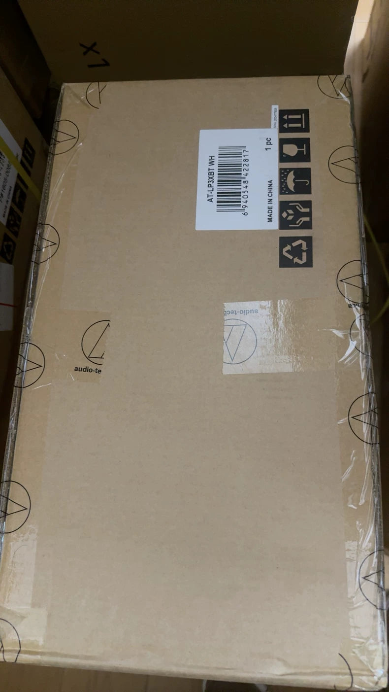Audio-Technica AT-LP3XBT Turntable – source photograph 2