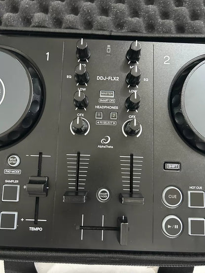 Pioneer DJ DDJ-FLX2 DJ Controller with Bag – source photograph 8