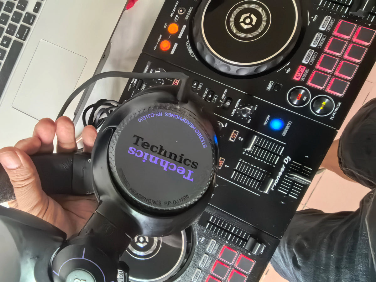Technics RP-DJ1200 – Purple DJ Headphones – detail 3