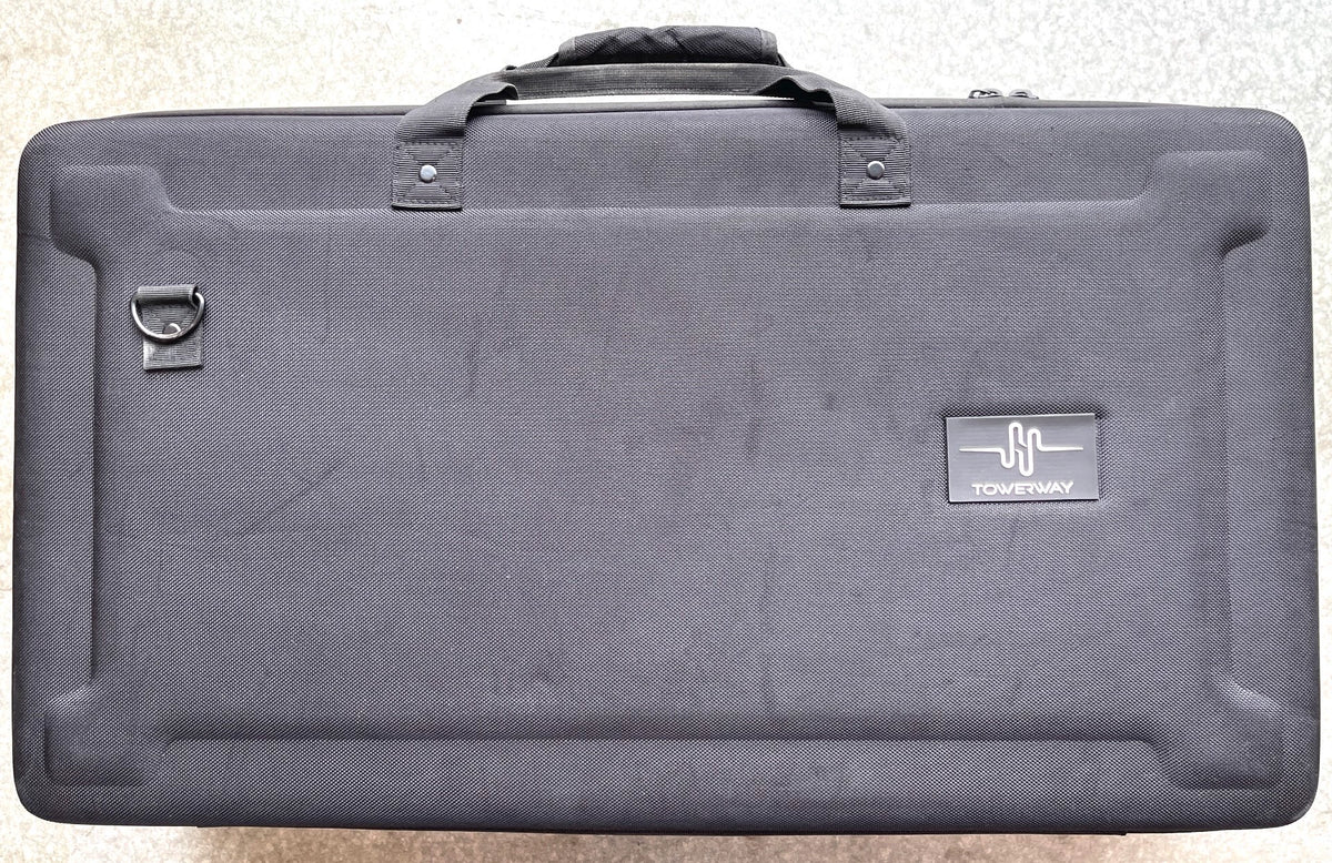Pioneer DJ DDJ-FLX6 – Boxed Controller with TOWERWAY Case – actual item photograph 6