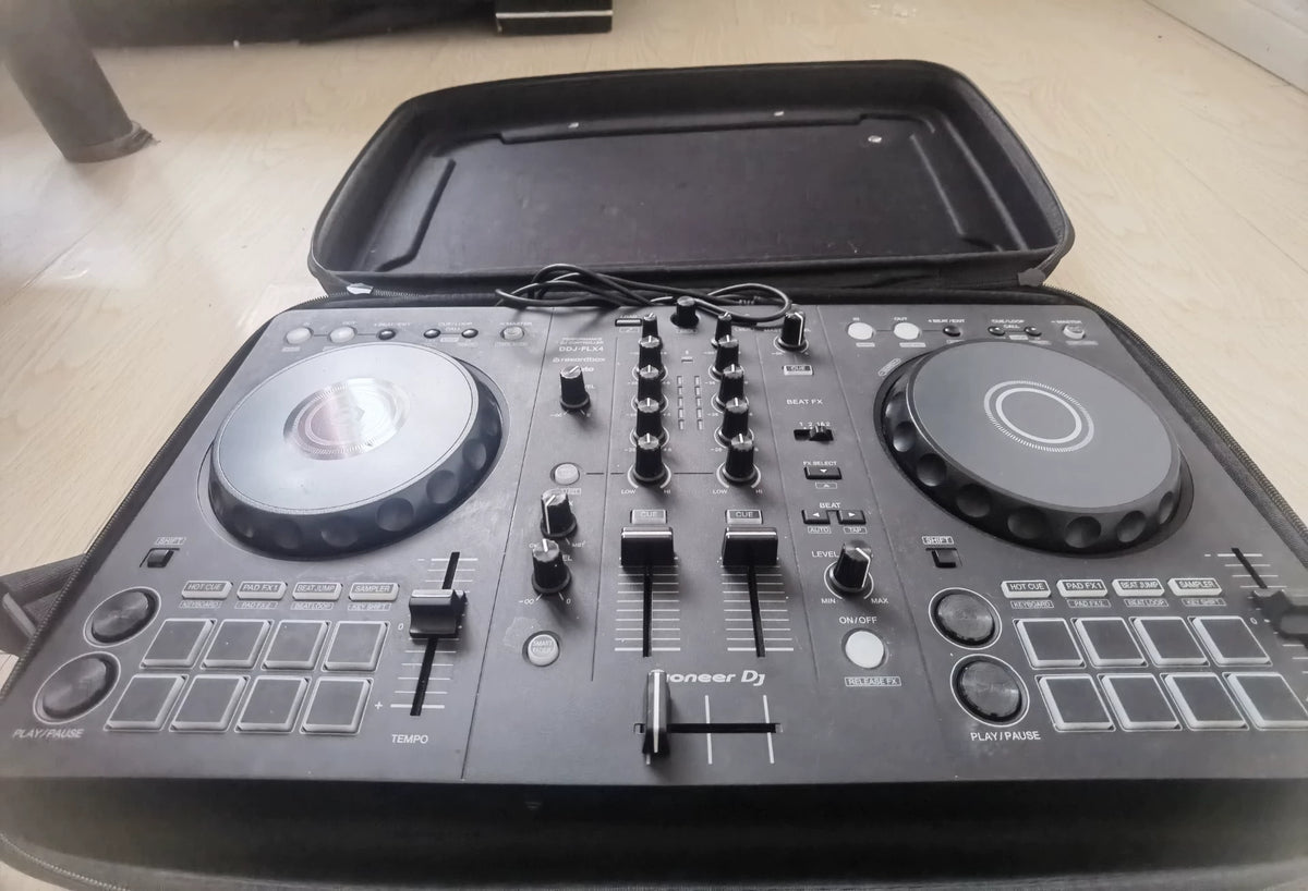 Pioneer DJ DDJ-FLX4 – Used DJ Controller – actual item photograph 4