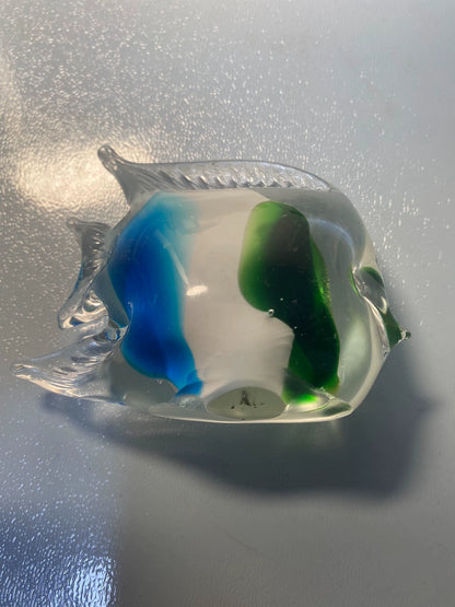 Blue, White and Green Glass Fish Figurine – source photo 4