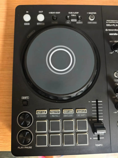 Pioneer DJ DDJ-FLX4 Controller with Carry Case – Used – actual item photograph 2