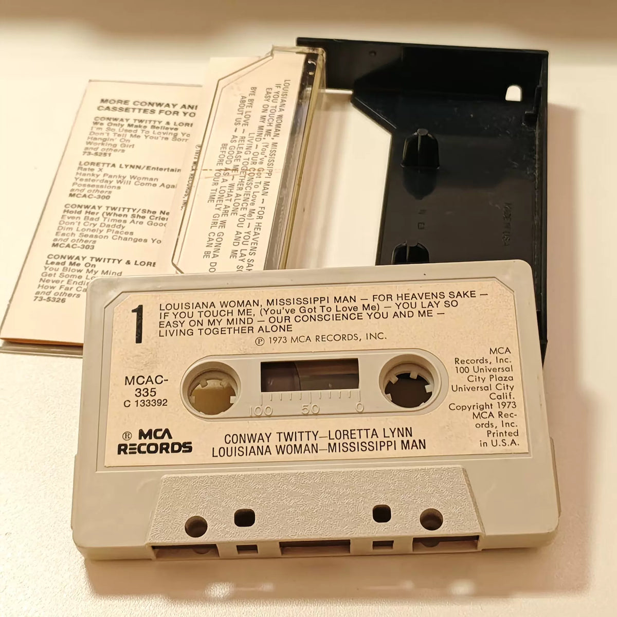 Conway Twitty & Loretta Lynn – Louisiana Woman, Mississippi Man (Cassette) – photo 3