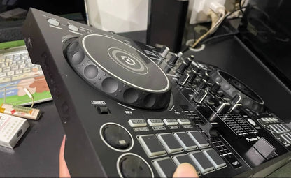 Pioneer DJ DDJ-400 – Used DJ Controller – actual item photograph 2