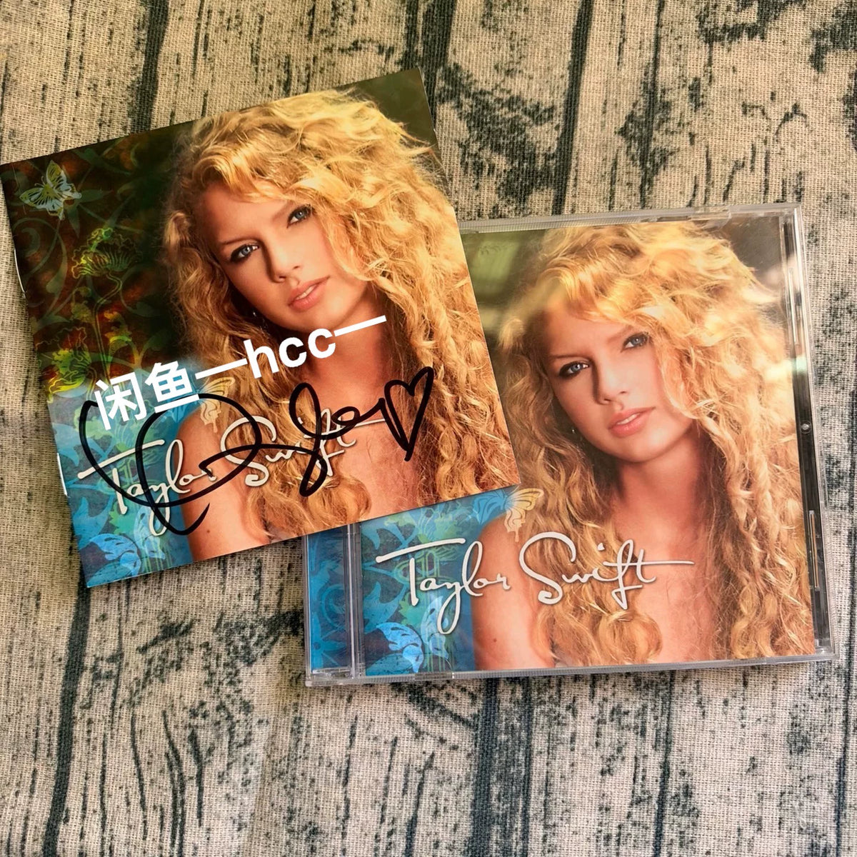 Taylor Swift – Debut – Signed Booklet and CD – detail 2