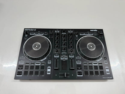 Roland DJ-202 – DJ Controller – actual item photograph 1