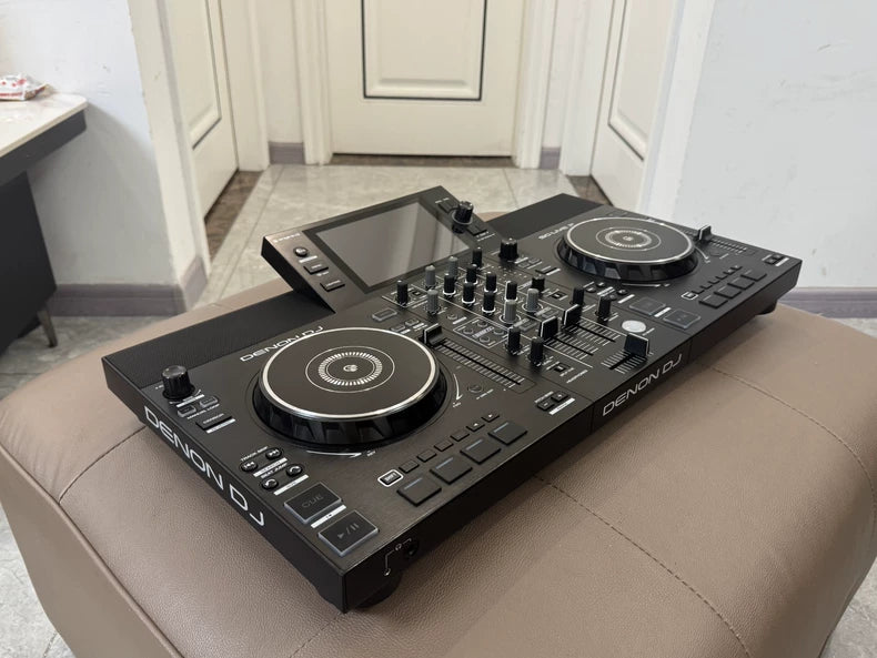 Denon DJ SC LIVE 2 Standalone DJ System – source photograph 9